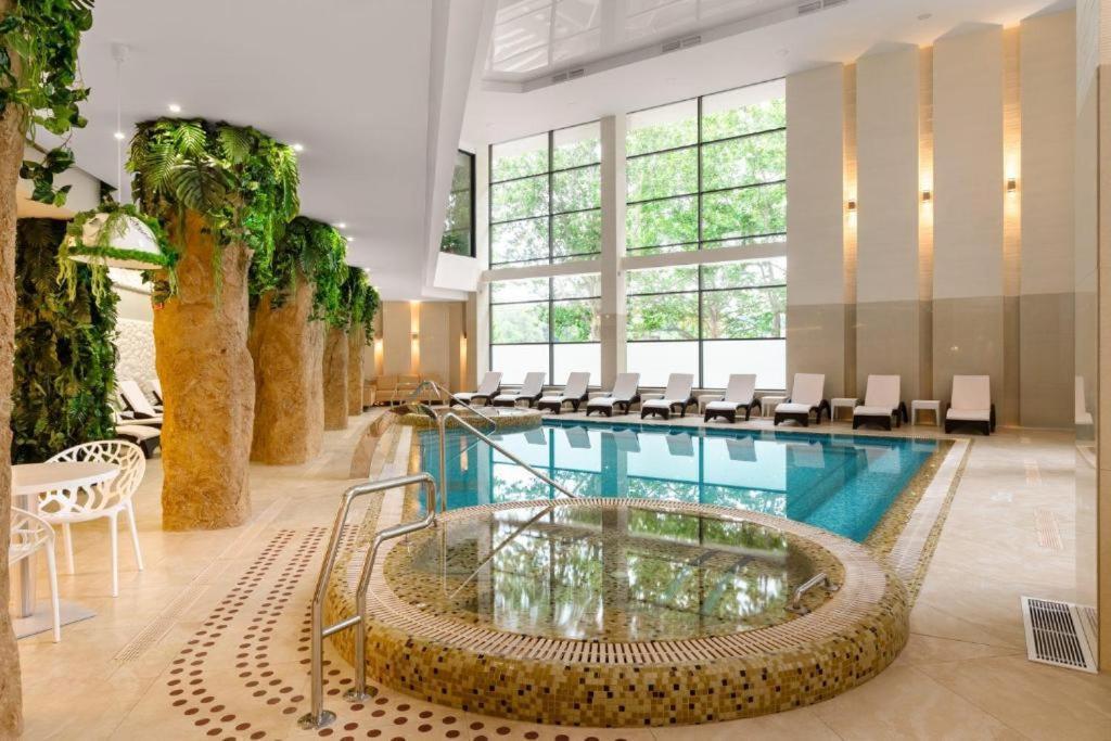 צ'יסינאו Aquaperla Hotel & Spa מראה חיצוני תמונה